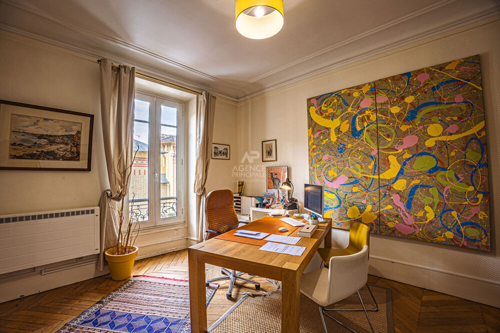 Vente Appartement Versailles Notre-Dame Appartement 5 piècxes 129 m² carrez situe au 1er étage avec cave Versailles