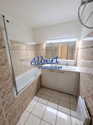  Appartement à louer 3 pièces 67 m²
