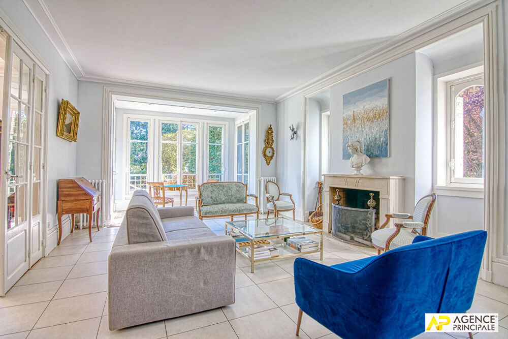 Vente Appartement Versailles Glatigny Appartement 7 pièces duplex 168m² carrez avec terrasse de 25m² , jardin partagé et grande cave partagée Versailles