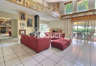  Villa à vendre 10 pièces 243 m²