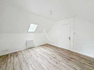  Appartement à louer 4 pièces 76 m²