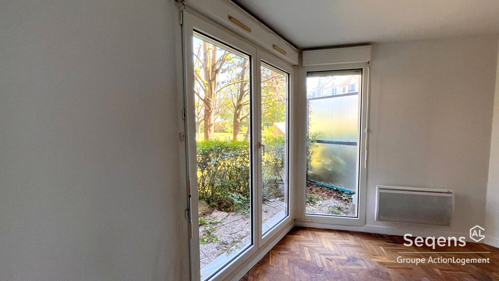 Vente Appartement Studio de 30m² en rez de jardin avec terrasse et box en sous sol Villiers sur marne