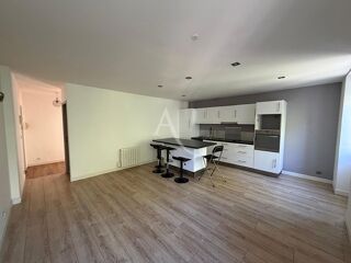  Appartement à louer 2 pièces 53 m²