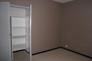  Appartement à louer 4 pièces 74 m²