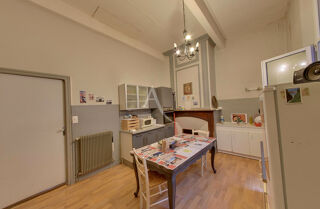  Immeuble à vendre 7 pièces 220 m²