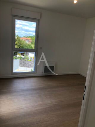  Appartement à louer 2 pièces 44 m²