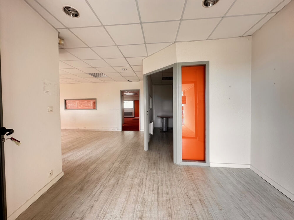   Bureaux à Plérin 150 m2 places de parking Plerin