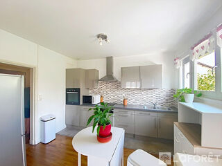  Appartement à louer 3 pièces 72 m²
