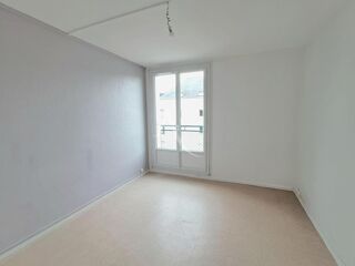  Appartement à louer 4 pièces 67 m²