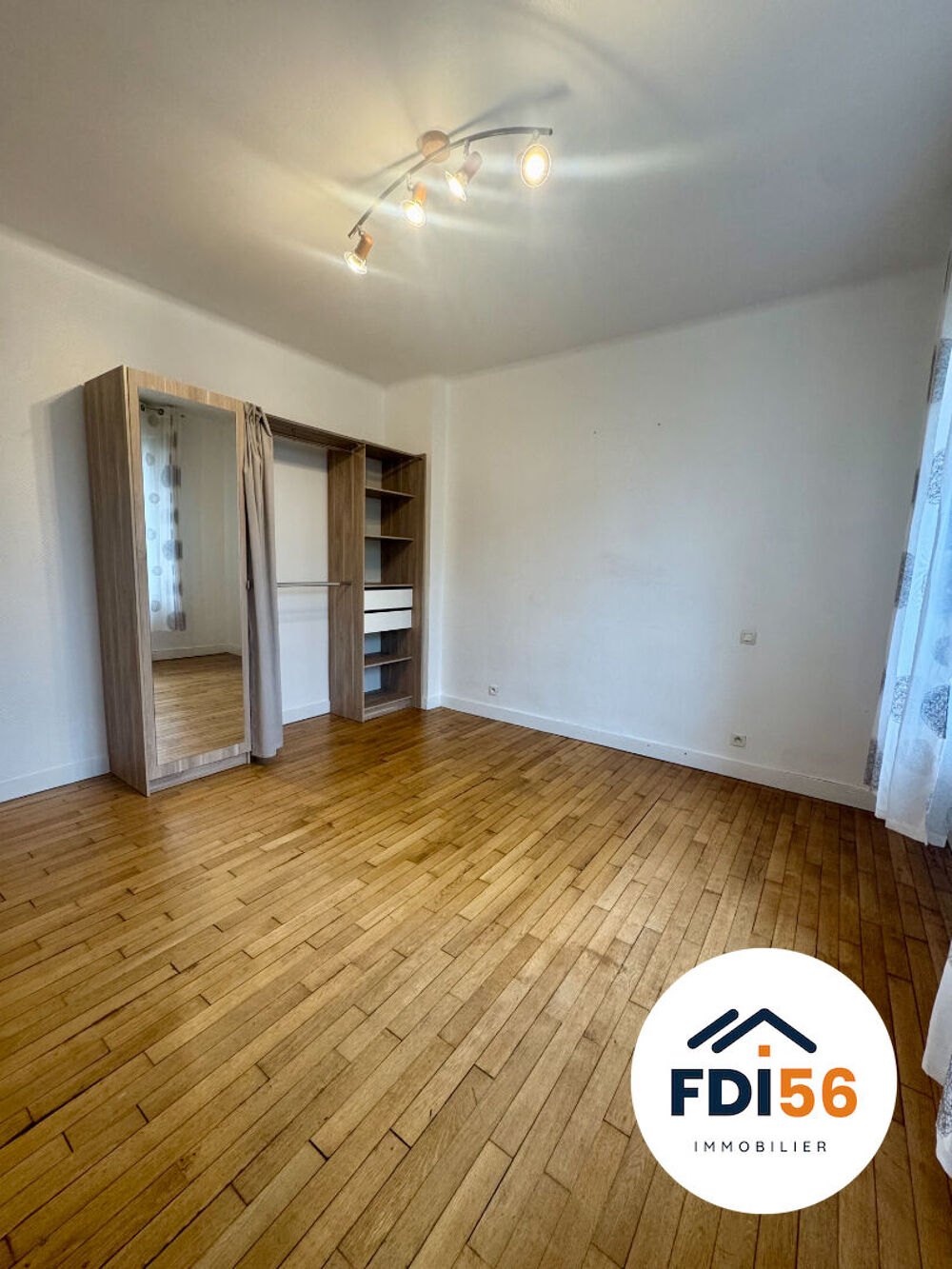 Location Appartement A LOUER - MAISON DE VILLE - LORIENT MERVILLE  -  5 CHAMBRES - JARDIN - DOUBLE GARAGE Lorient