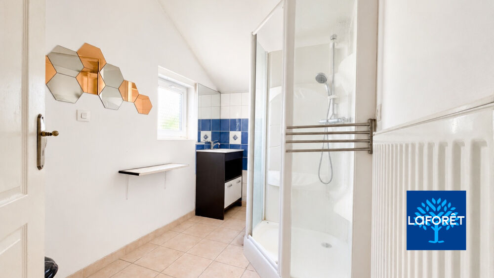 Vente Immeuble Immeuble de rapport   3 appartements   Rentabilité potentielle de 1 500 /mois   Quiévrechain Quievrechain