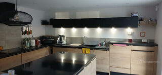  Maison  vendre 10 pices 216 m