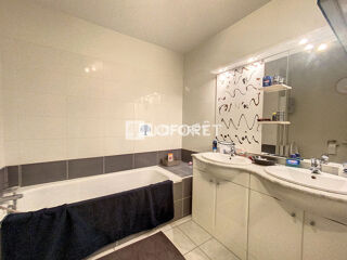  Appartement à louer 2 pièces 45 m²