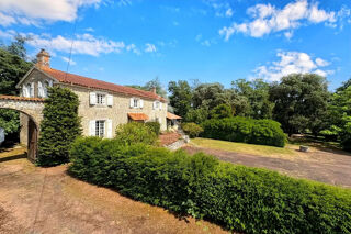  Maison � vendre 15 + pi�ces 493 m�