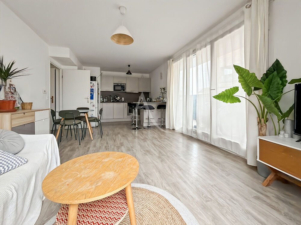 Vente Appartement F3 au coeur de ville avec terrasse et 1 place de parking en sous sol Jouy le moutier