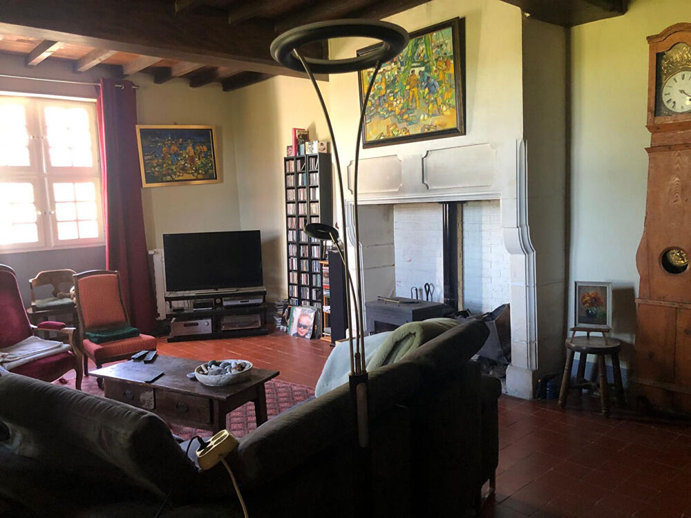 MAISON DU XVIIe à vendre à COUDURES