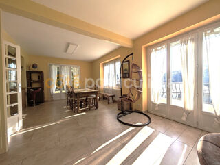  Maison � vendre 9 pi�ces 207 m�