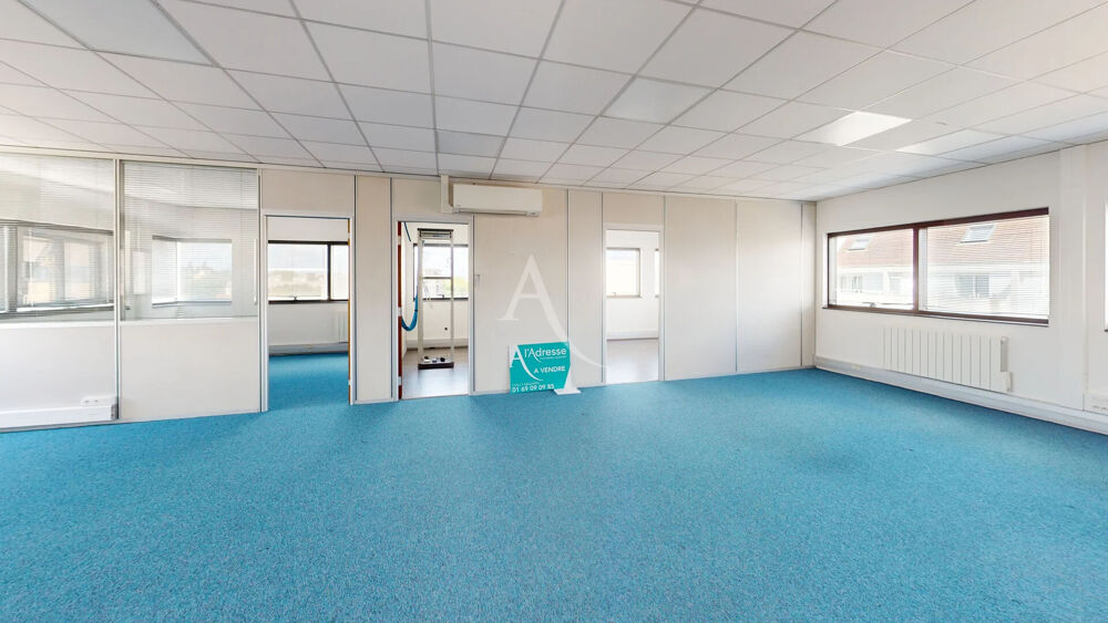   Local commercial CHILLY-MAZARIN 151 m² Chilly mazarin
