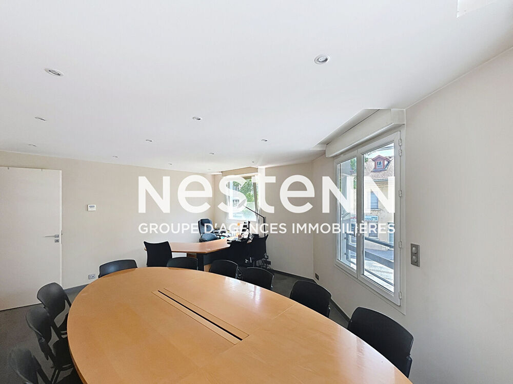   Locaux Professionnels modernes avec 4 Bureaux de 80m² Av Roosevelt - 69500 BRON Bron