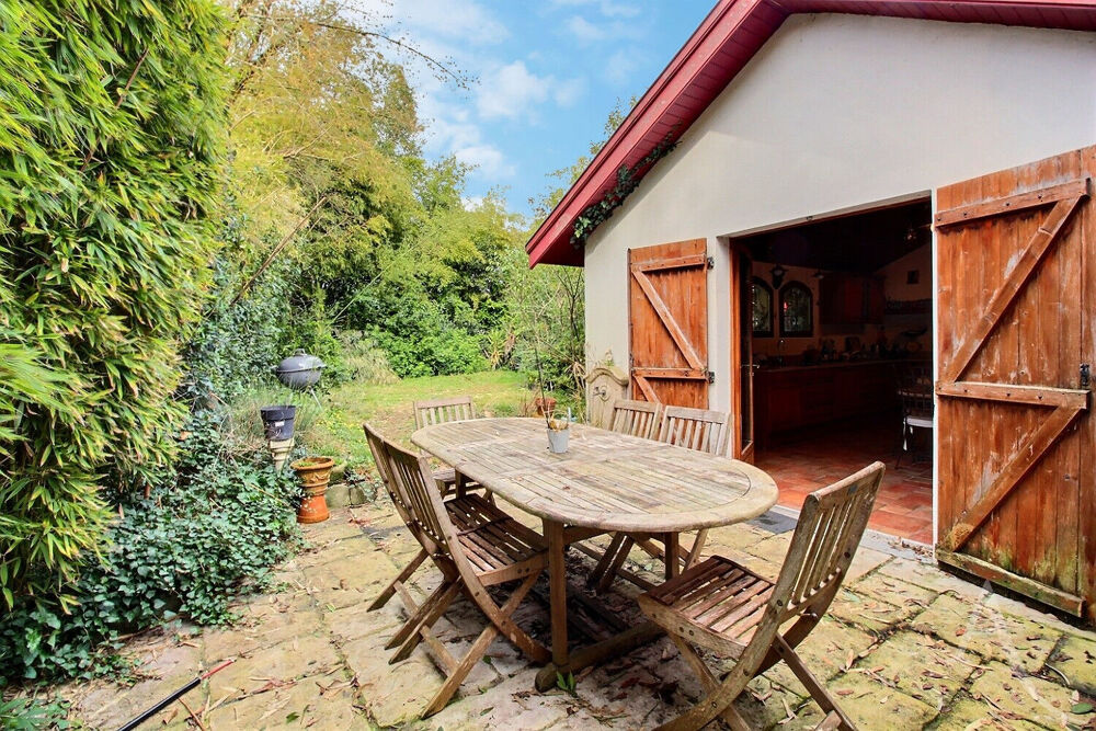 Maison 7 pièces · à Villenave D Ornon · 420 000 €