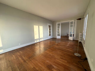  Appartement à louer 3 pièces 90 m²
