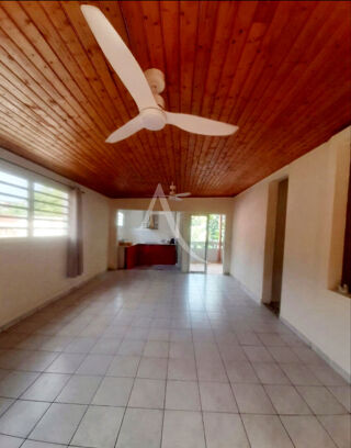  Appartement à louer 4 pièces 81 m²