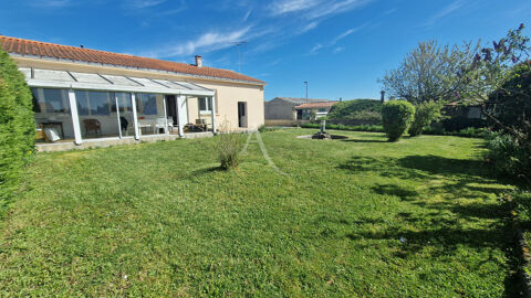   Ensemble immobilier au coeur de Grosbreuil Maison - 4 pi�ce(s) - 82 m�