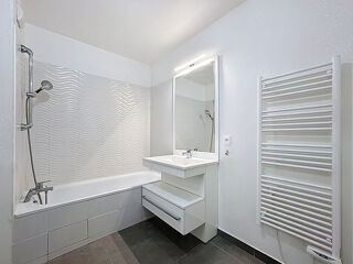  Appartement à louer 3 pièces 64 m²