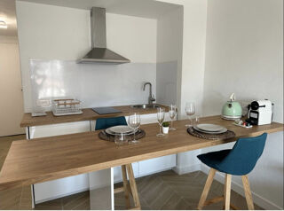 Location Appartement STUDIO refait à neuf de 26m²  -  Piscine - Tennis  - Parking Cagnes sur mer