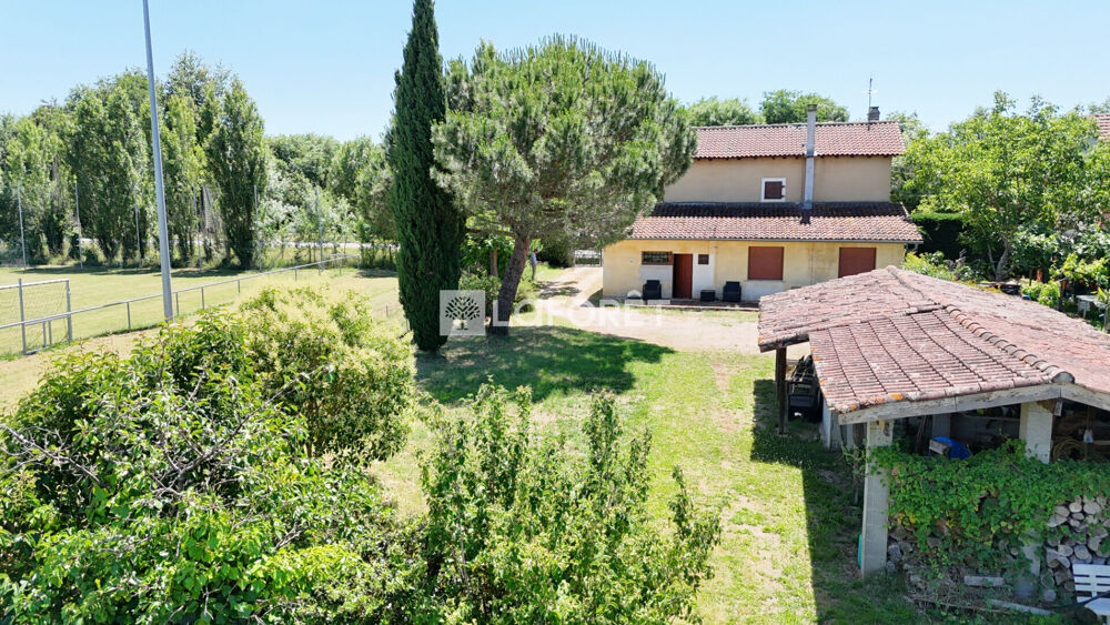 Maison de caractère, 127 m² sur une parcelle de 1 134 m² environ !