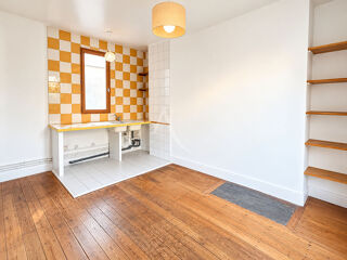 Vente Appartement ABBESSES - T2 vue dégagée sur jardin - potentiel d'agrandissement Paris 18