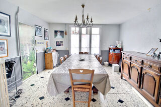  Maison à vendre 13 pièces 265 m²