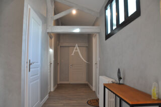  Appartement à louer 3 pièces 108 m²