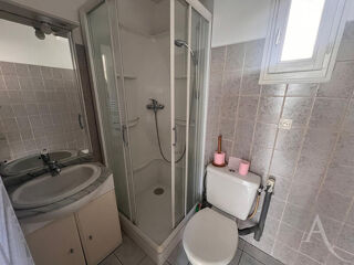  Appartement à louer 2 pièces 33 m²