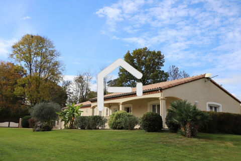   Villa de plain-pied et studio Maison - 6 pi�ce(s) - 129 m�