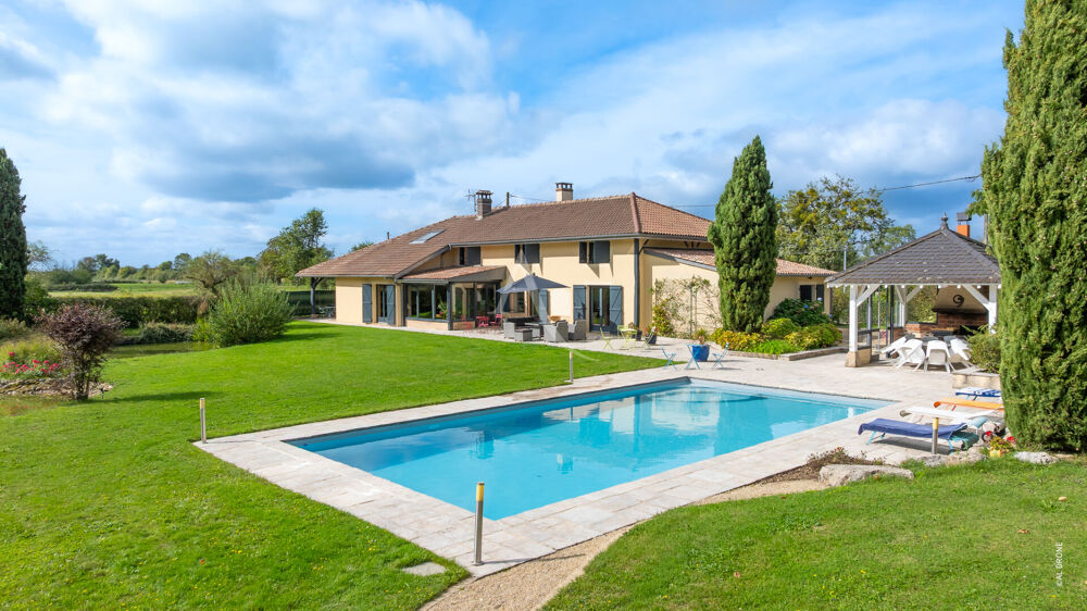 Propriété bressane de caractère - rénovation d'exception - 260 m² - Boissey
