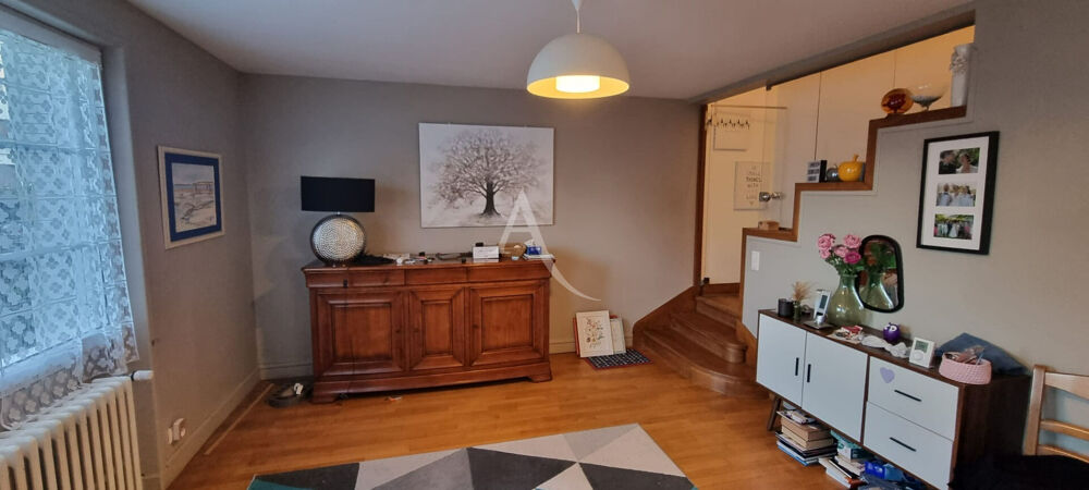 MAISON DE VILLE 114 m2 HABITABLE.