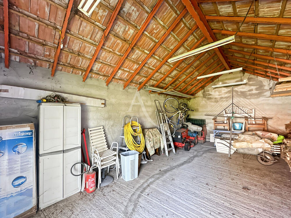 Vente Maison Charmante long�re r�nov�e - 3 chambres + bureau, 2 salles d'eau et d�pendances Le perrier