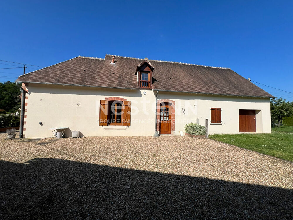 Maison type longère 5 pièces à vendre à Gièvres (41) avec terrain de 2115 m².