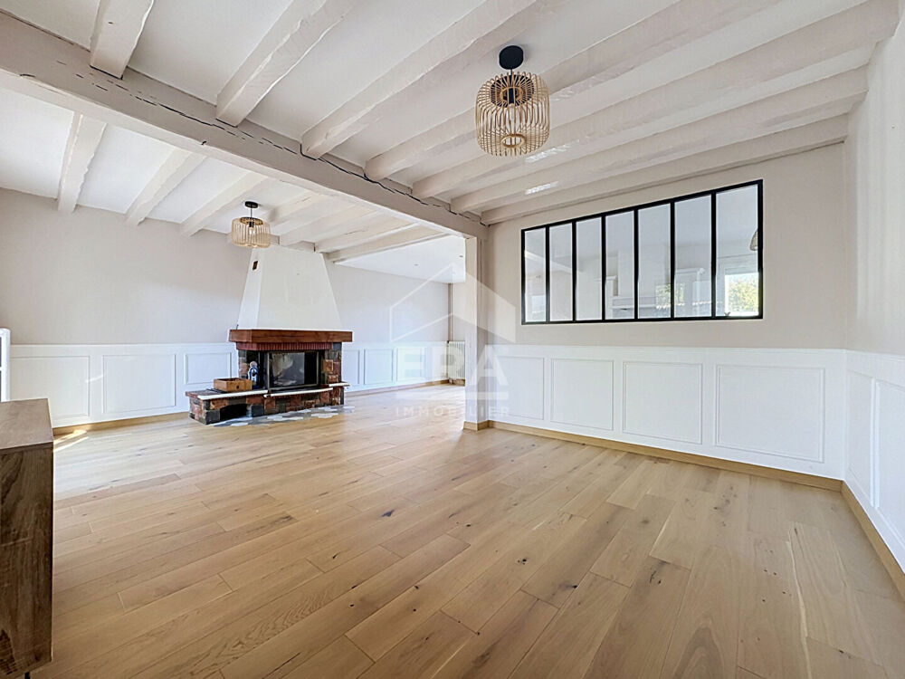 Vente Maison Maison familiale 161 m²  6 chambres  Brières-les-Scellés Brieres les scelles