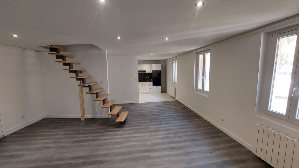 Vente Appartement Appartement Duplex à Saint Hippolyte F3 de 89 m2, avec terrain au bord du Dessoubre Saint hippolyte
