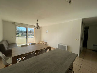  Appartement à louer 3 pièces 55 m²