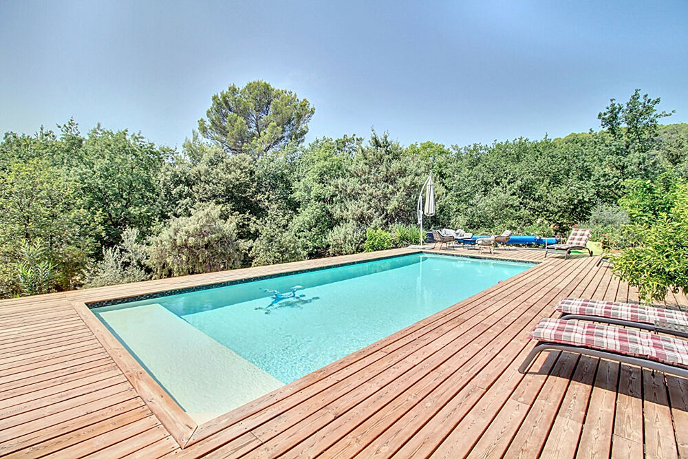 A VENDRE EN EXCLUSIVITÉ ! FIGANIÈRES Maison de plain-pied 126 m² 3 chambres Piscine et terrain de 2074 m²