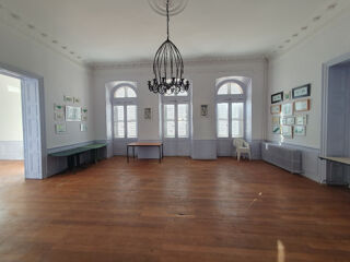  Villa � vendre 15 + pi�ces 800 m�