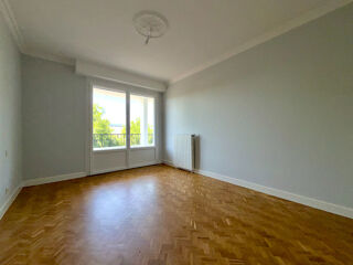  Appartement à louer 4 pièces 91 m²