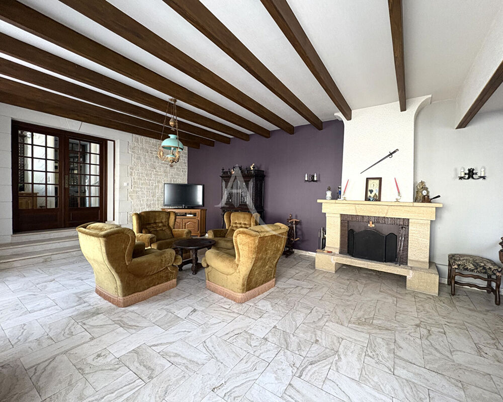 Maison 8 pièce(s) 230 m2 - 4 chambres - NALLIERS