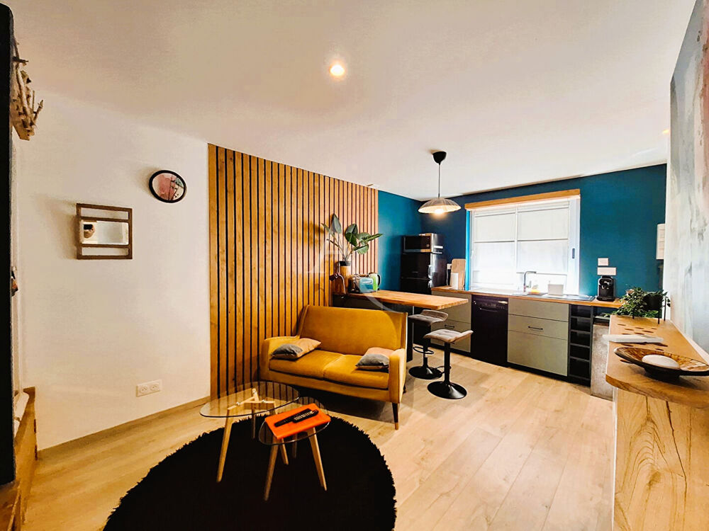 Vente Appartement Appartement Sète 2 pièces 31 m² + cour de 16 m² Sete