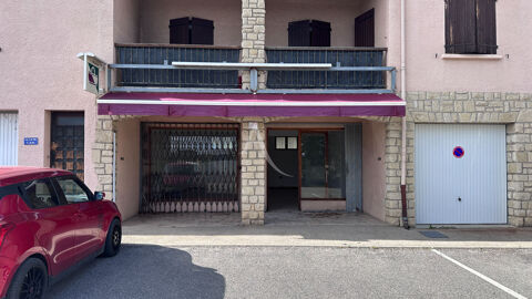 LOCAL COMMERCIAL AVEC TERRASSE AU COEUR DE LA COMMUNE DE VOLX 615 04130 Volx