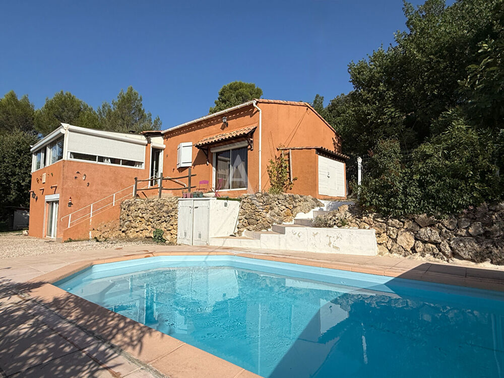 VILLA VARAGES DE 106M2 AU CALME SUR TERRAIN DE 2525M2 ET PISCINE