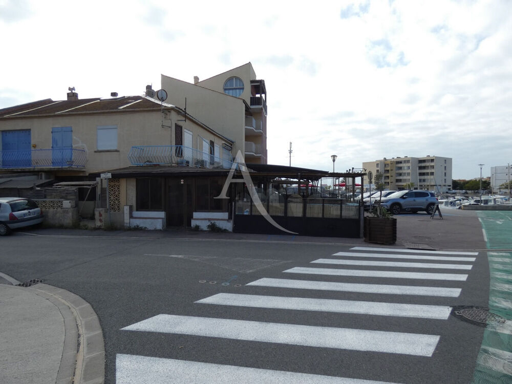   Saint Pierre le mer, Local commercial avec grande terrasse Saint pierre la mer